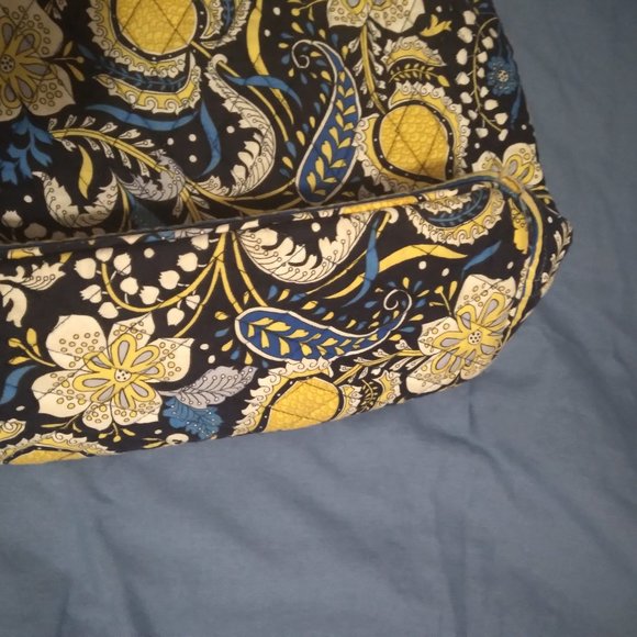 Vera Bradley Elephant Tote - Picture 4 of 5